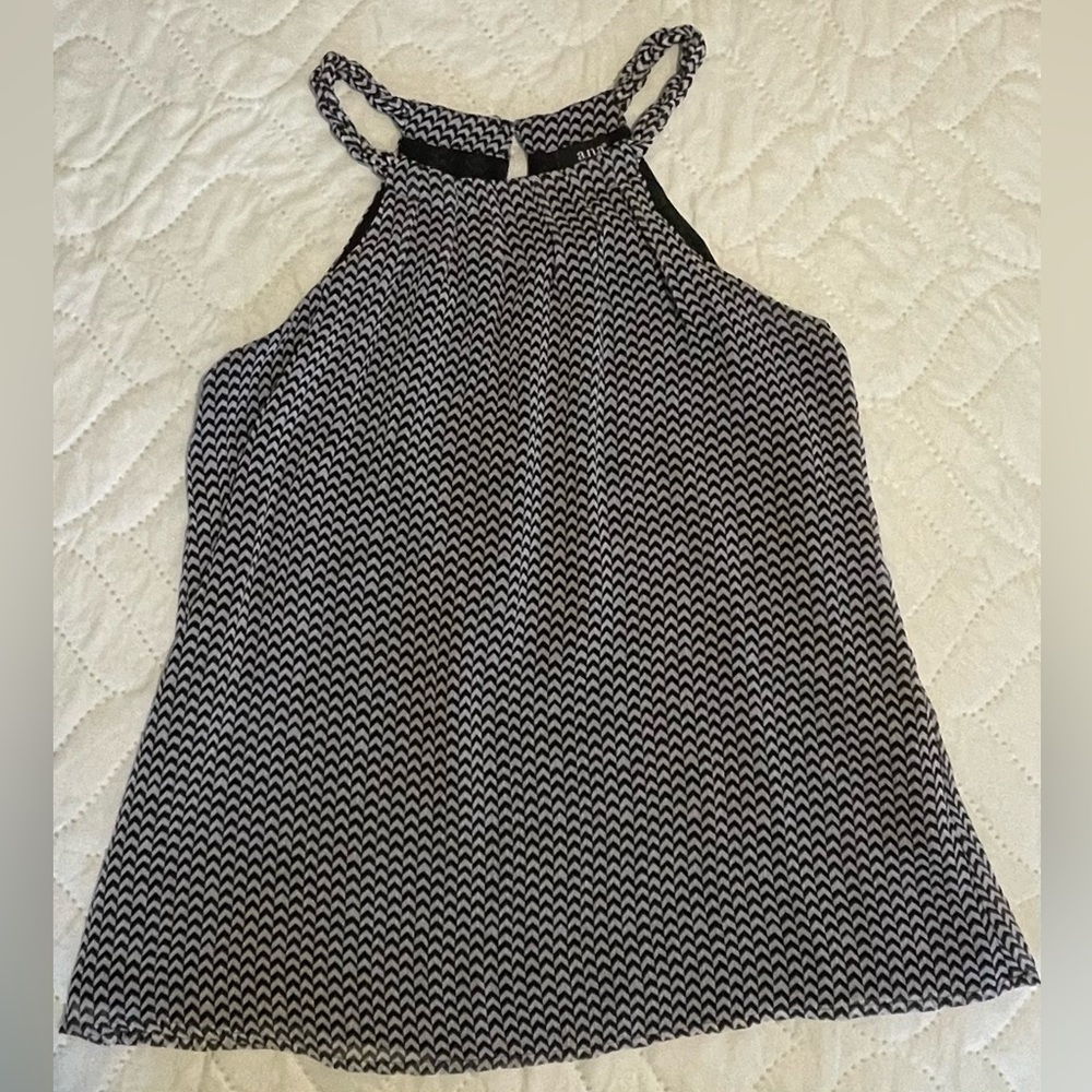 Ana sleeveless top, size small